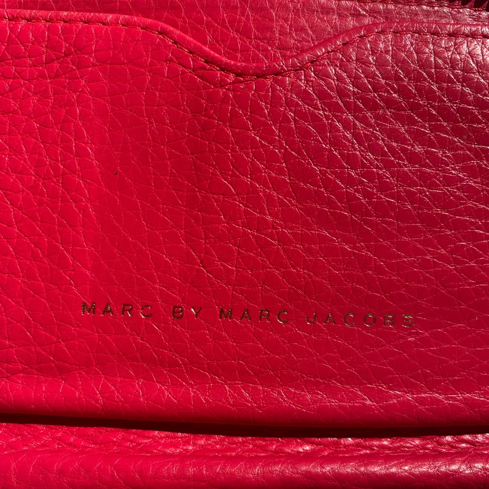 Marc By Marc Jacobs Red Leather Wristlet with Gold Plaque - Picture 6 of 10